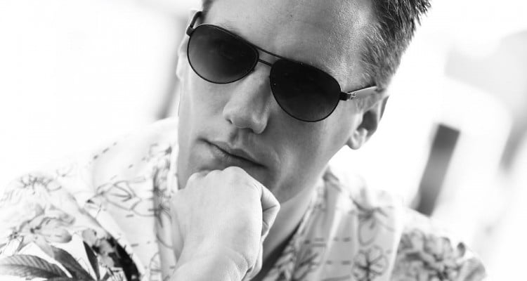 John Deviate In The Mix